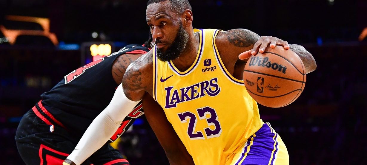 Quando LeBron James vai anunciar data de sua aposentadoria?