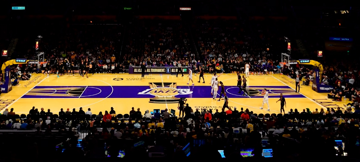 Vaza foto da nova quadra do Lakers para a NBA Cup