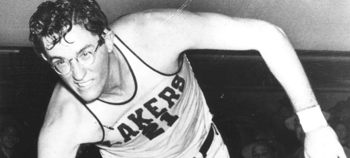 O time em atividade na NBA que foi para menos playoffs que o Minneapolis Lakers