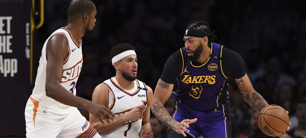 Lakers x Suns: primeiro jogo na estrada da temporada! Confira onde assistir ao vivo