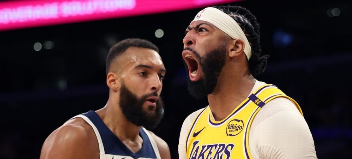 Davis domina e Lakers vence Wolves na estreia com LeBron e Bronny em quadra