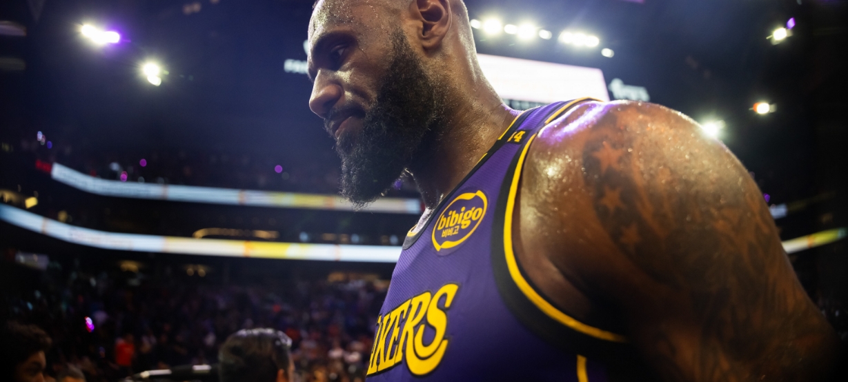 JJ Redick sai em defesa de LeBron James após lance livre perdido de propósito