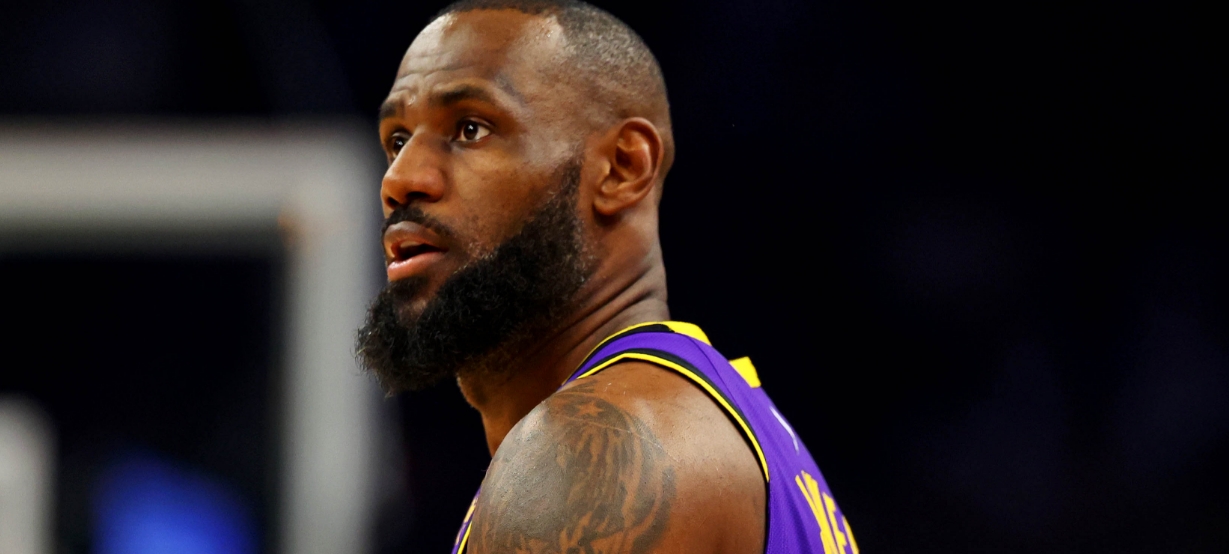 Por que LeBron James e a Netflix estão sendo processados?