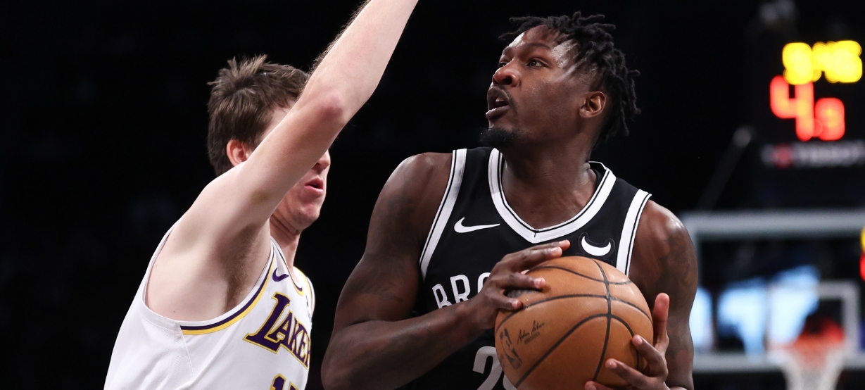 3 opções de troca para melhorar a defesa do Lakers imediatamente