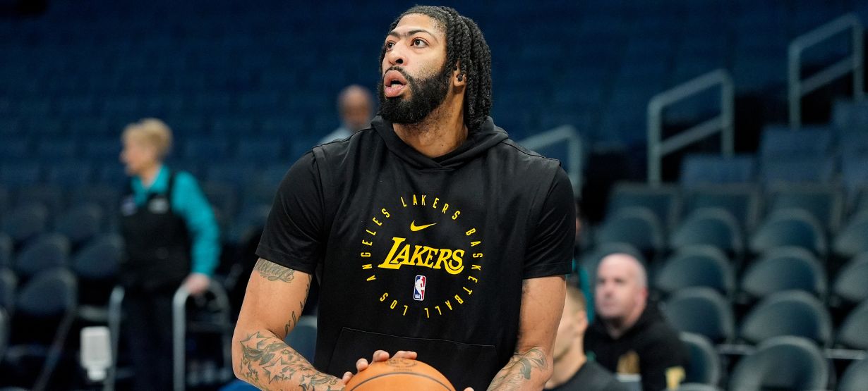Anthony Davis recebe diagnóstico de lesão e vira desfalque para o Lakers