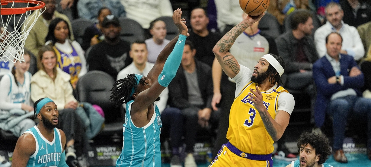 NBA: A atuação absurda de Anthony Davis em mais uma vitória do Lakers