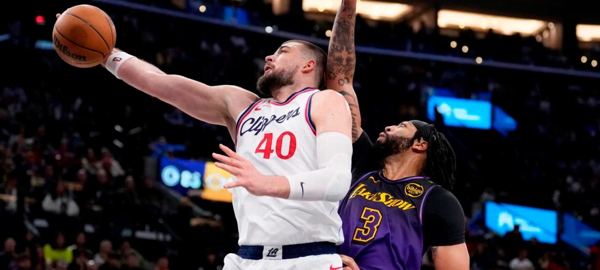 Anthony Davis é sincero depois de ter sido dominado por Ivica Zubac