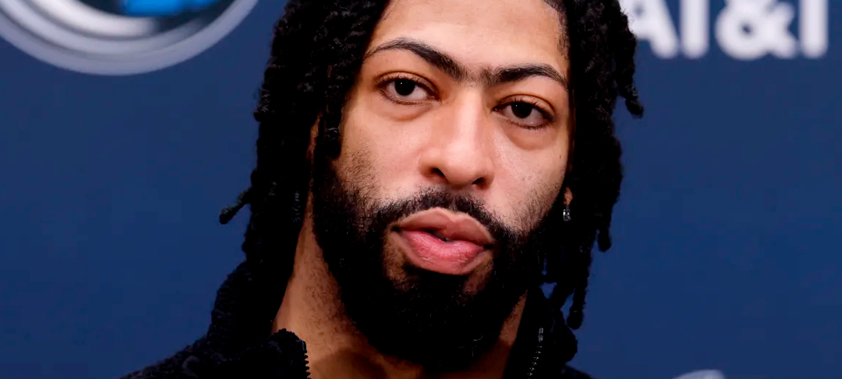 Anthony Davis mereceu o que o Lakers fez antes do duelo contra o Mavericks