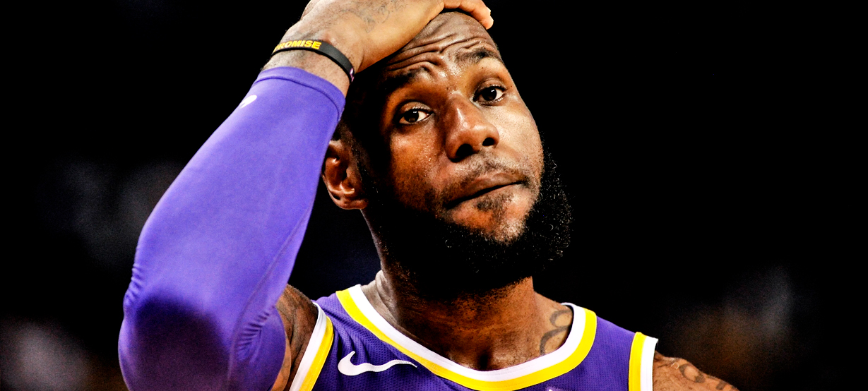 Fim da maldição! Uniforme do Lakers é banido pelo time!