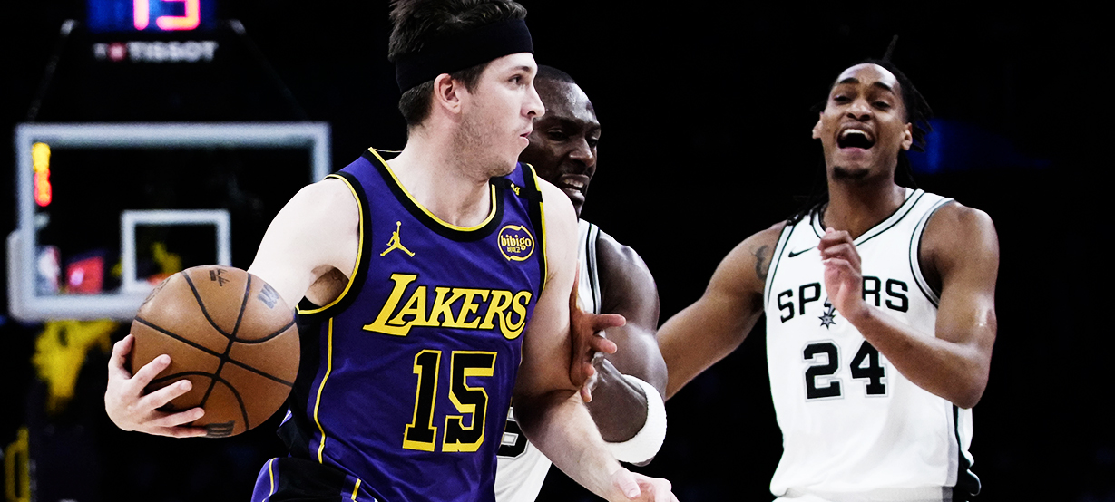 Lakers cumpre obrigação e atropela Spurs em casa com jogo coletivo