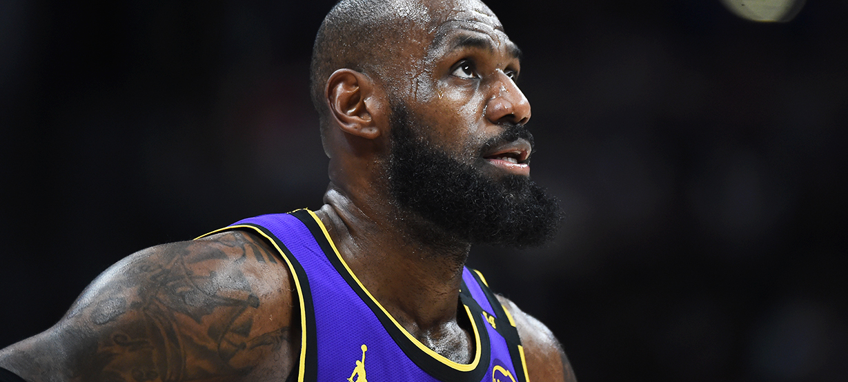 Decisão crucial de LeBron James pode fazer do Lakers um supertime