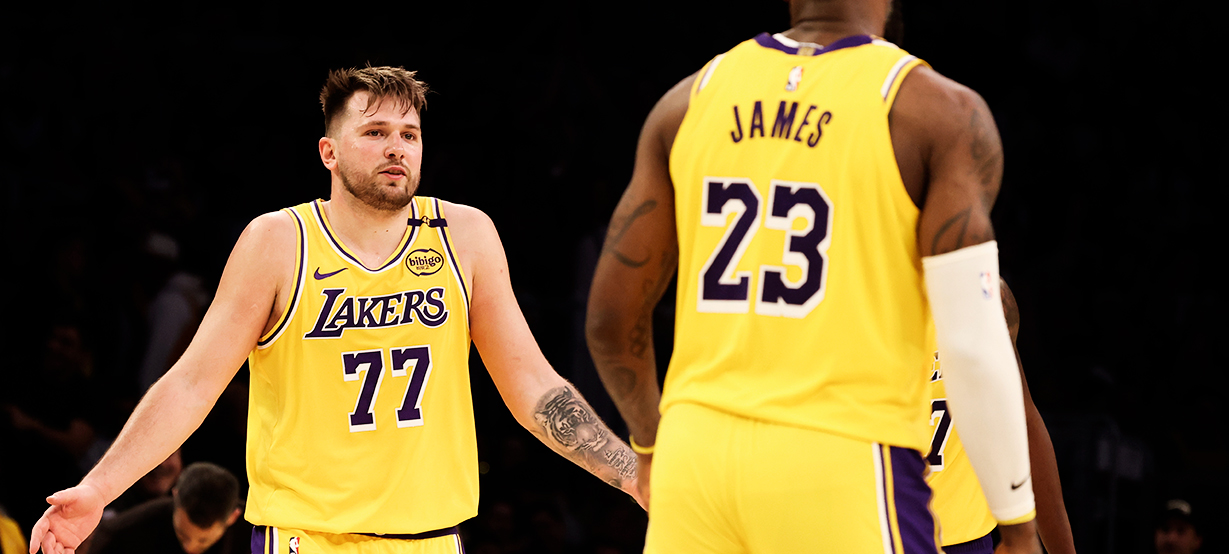 Luka Doncic chama atenção de LeBron James após derrota do Lakers