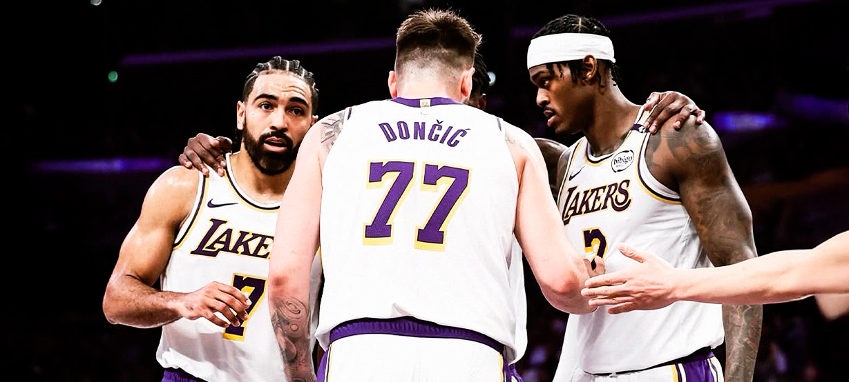 Lakers divulga seu elenco final para os playoffs da NBA com dois cortes