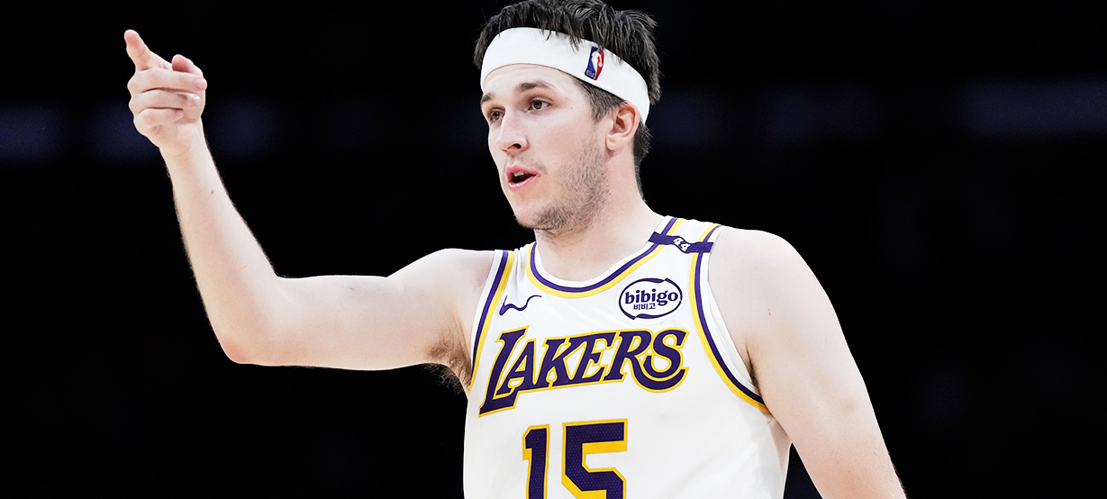 Lakers cogitaria sacrificar Reaves por pivô All-Star