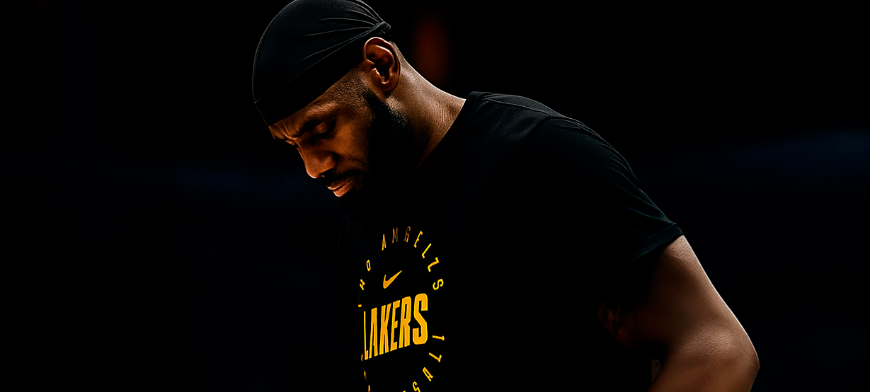 LeBron quebra o silêncio sobre lesão no joelho e revela planos no Lakers