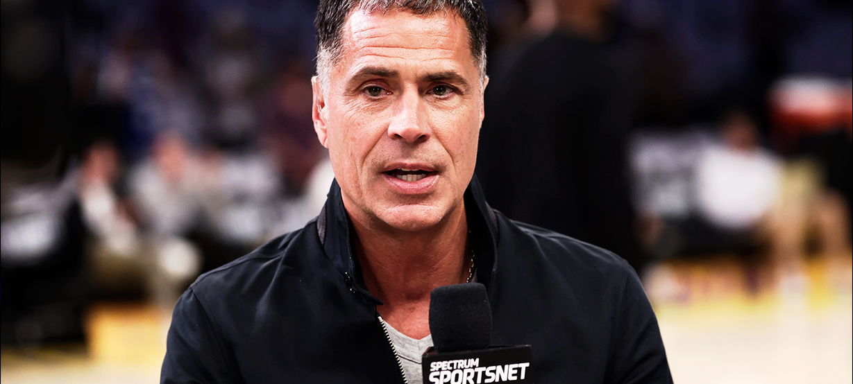 Lakers deve dispensar dois jogadores na abertura da offseason