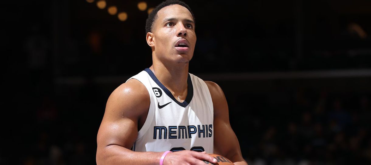 O recado que a primeira troca da NBA mandou para o Lakers