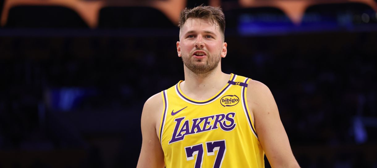 Luka Doncic: transformação física coloca astro do Lakers em capa de revista