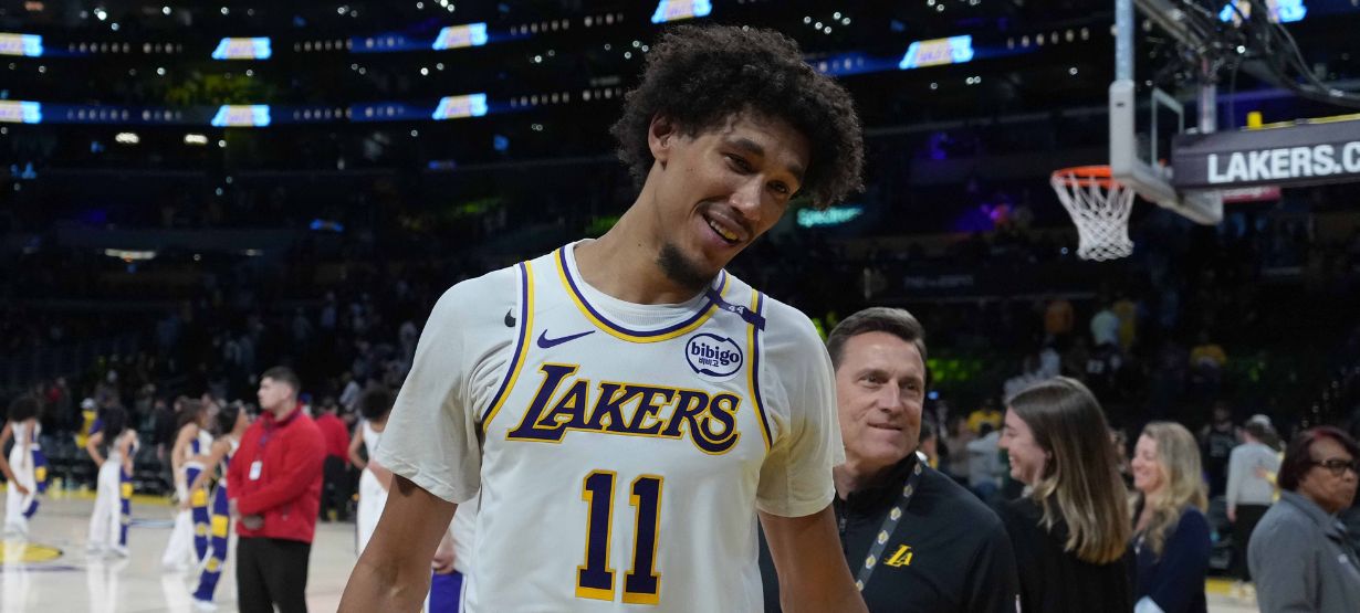 Lakers renova contrato de Jaxson Hayes com cláusula de estrela