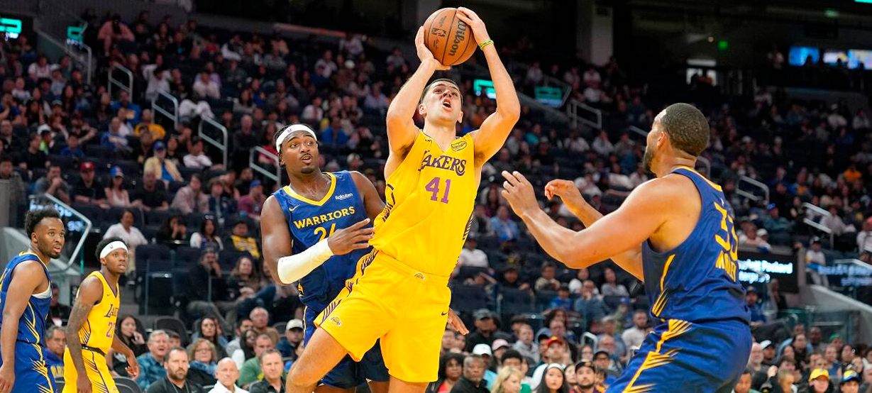 Lakers perde para o Warriors na estreia da Summer League 2025