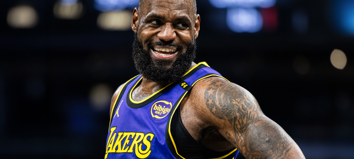 O que o Warriors teria oferecido ao Lakers por LeBron James?