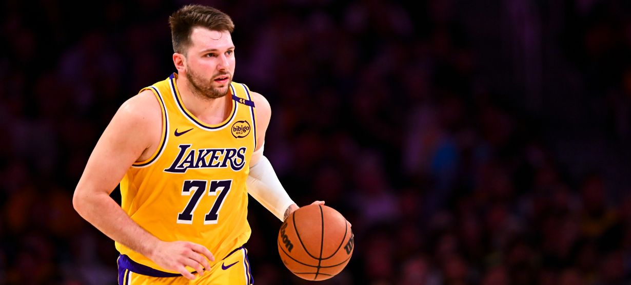 Lakers tem previsão de 50 vitórias na temporada 2025-26 da NBA