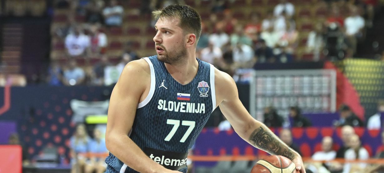 Treinador Doncic? Luka assume liderança tática em jogo da Eslovênia na EuroBasket