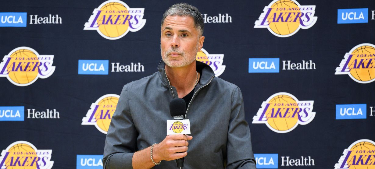 Lakers faz nova contratação e fecha elenco para o Training Camp