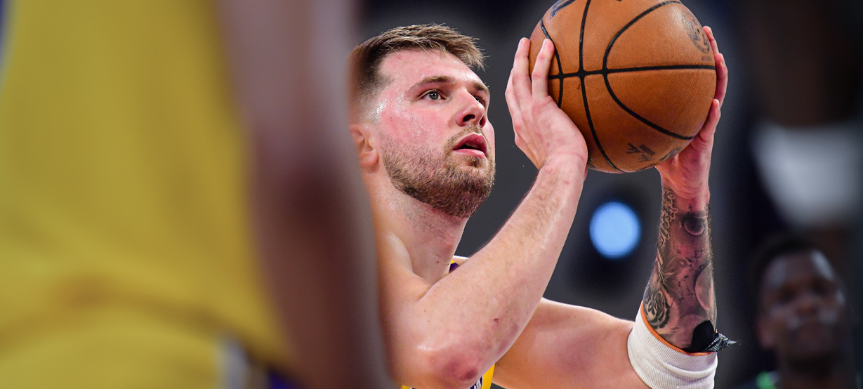 Lakers x Timberwolves: onde assistir ao vivo o jogo de hoje na NBA