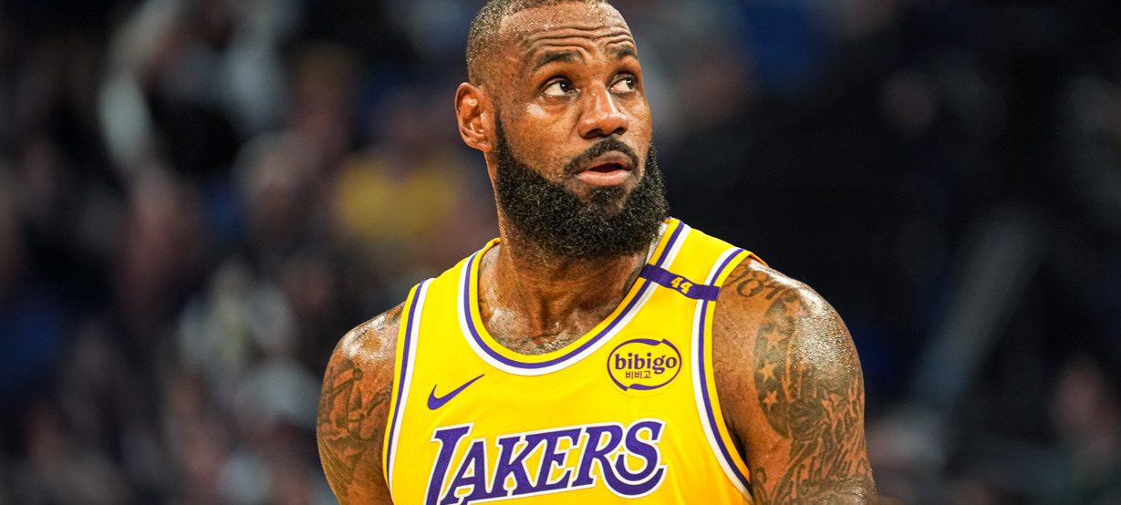 LeBron James vai perder o início da temporada por conta de lesão