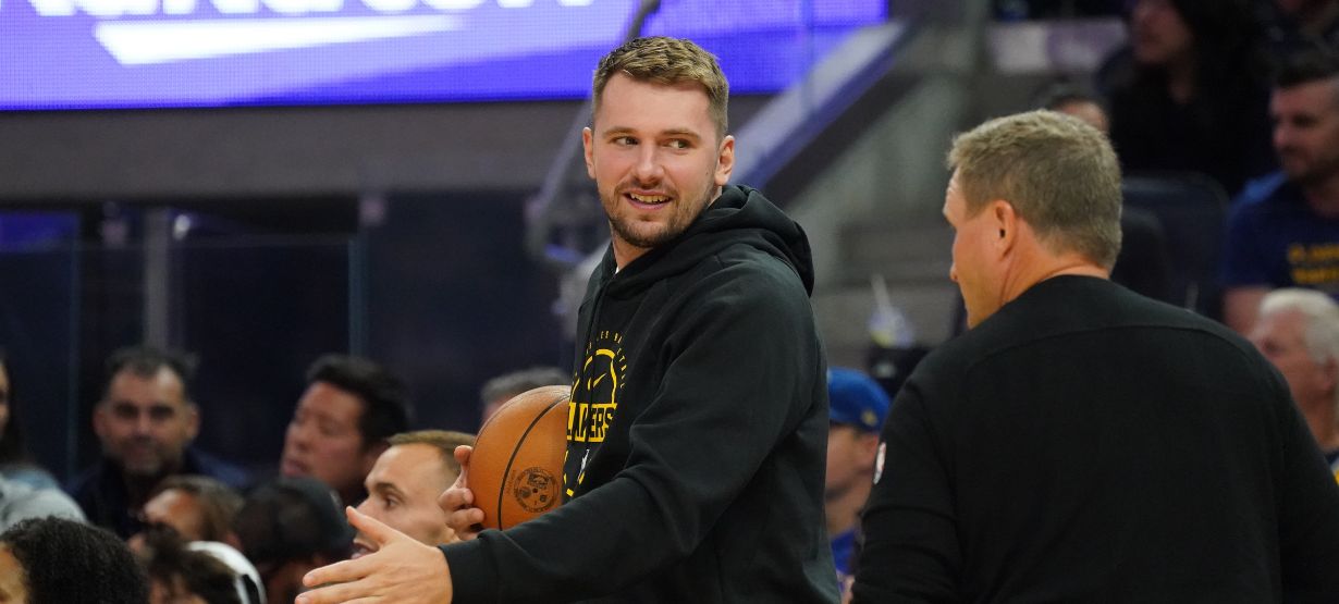 Luka Doncic surpreende elenco do Lakers com presente inesperado