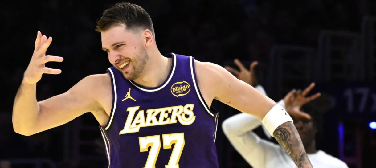 A lista do Lakers em que Luka supera Kobe Bryant e LeBron James