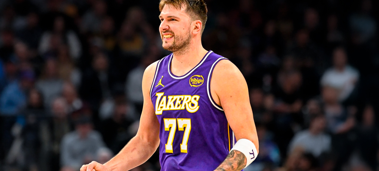 Lakers terá reforços no elenco hoje contra o Bucks