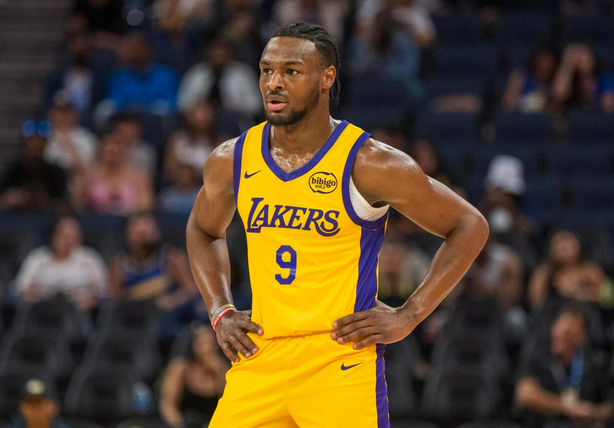 Espetacular! Bronny James decola para a provável enterrada do ano