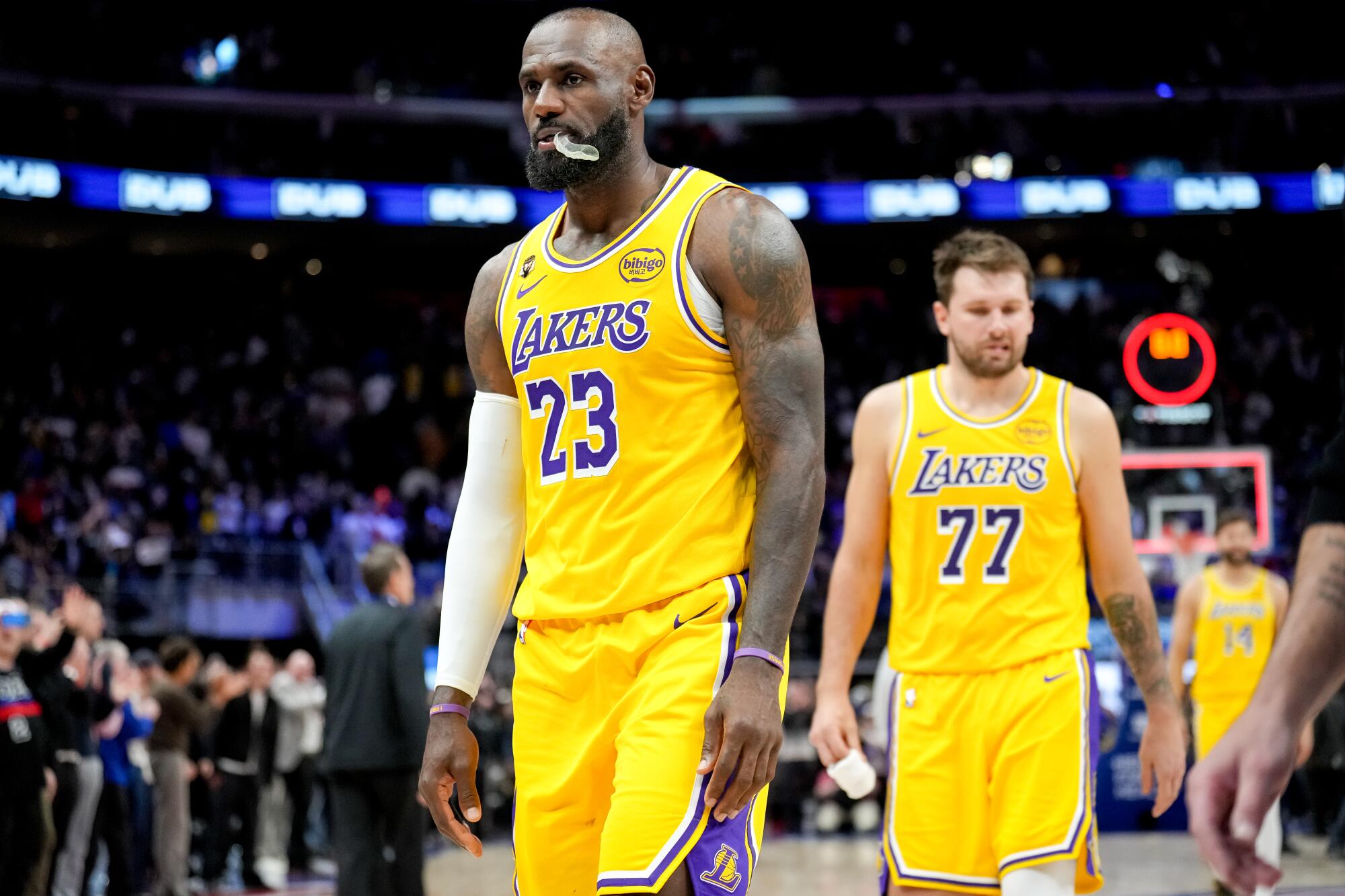 Lakers encara o o Nets com desfalques e olho nos próximos jogos