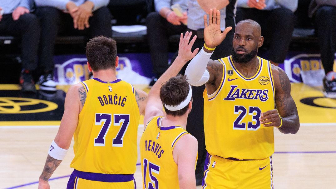 Nova postura de LeBron James pode ser o segredo do sucesso do Lakers