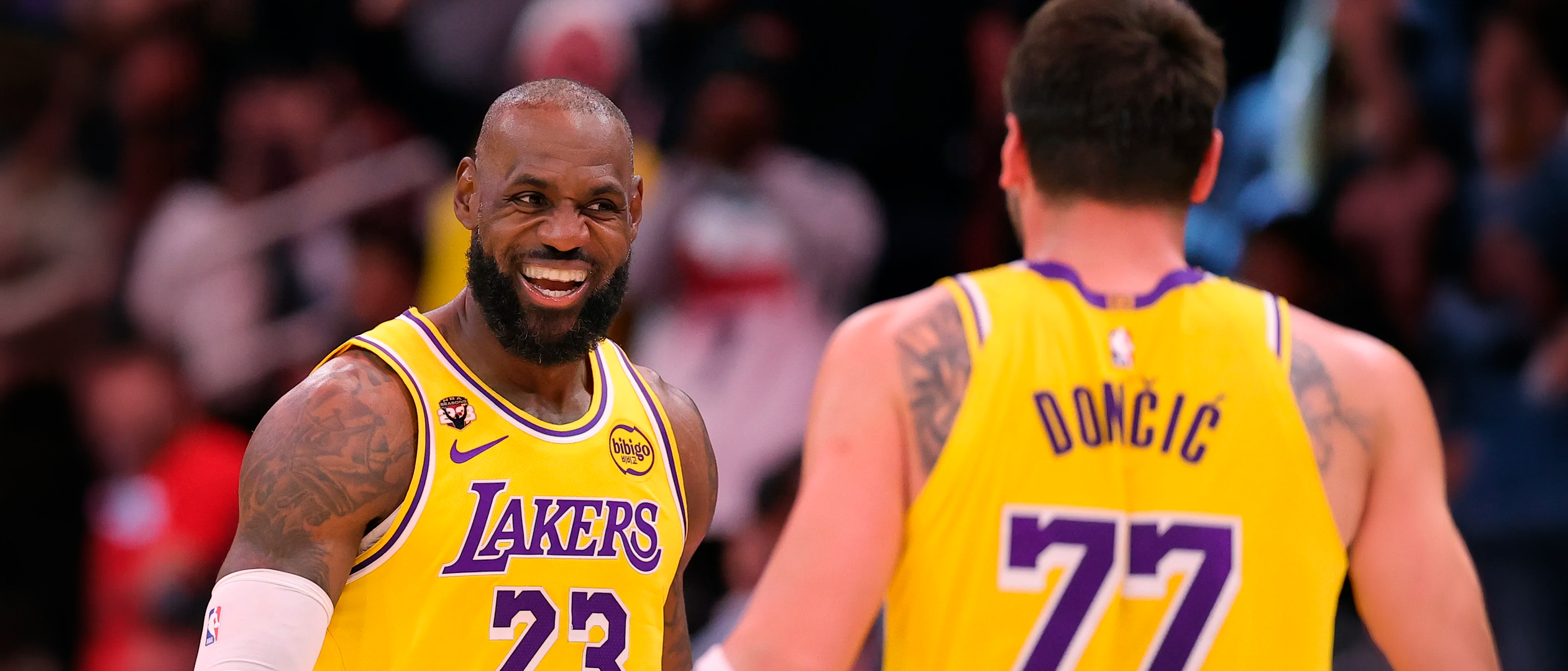 LeBron reage empolgado a vitória do Lakers contra o Rockets