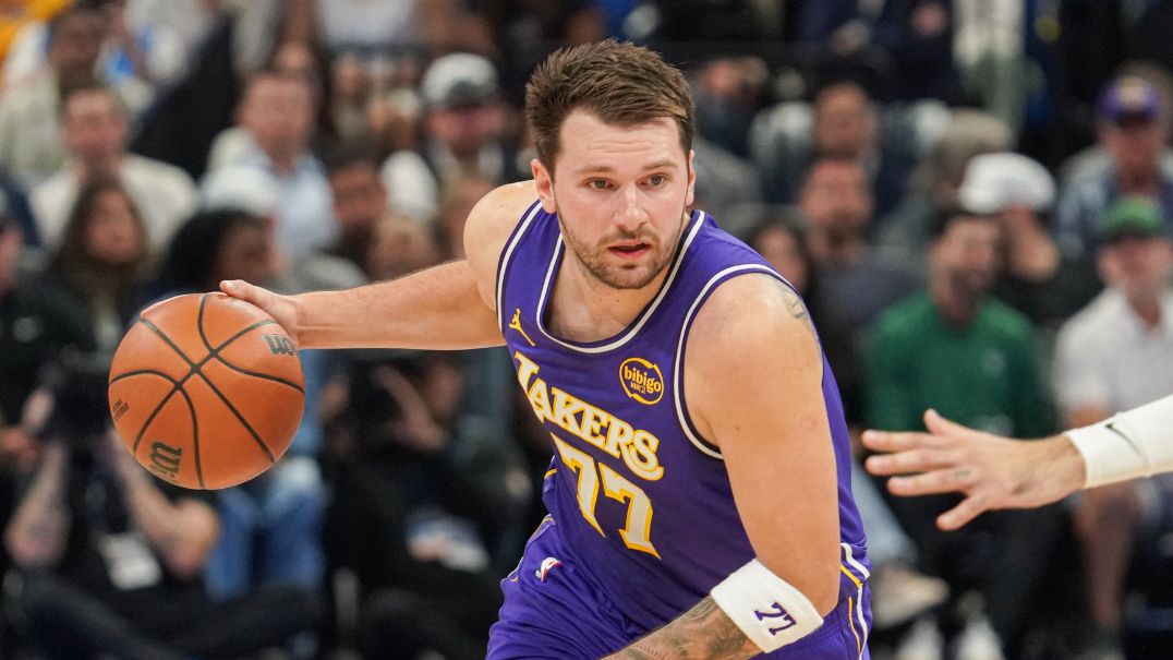 Lakers domina Pacers e vence com 43 pontos de Doncic