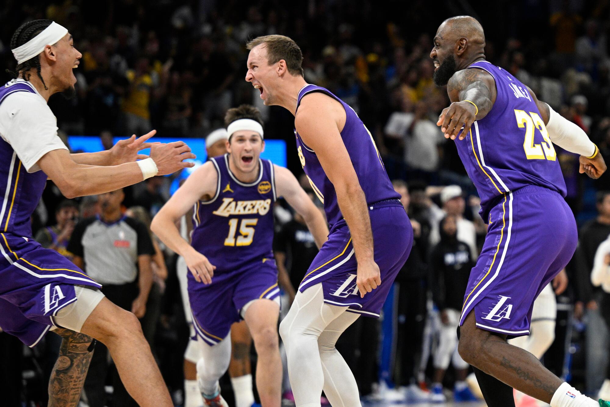 Luke Kennard garante nona vitória do Lakers nos últimos segundos!