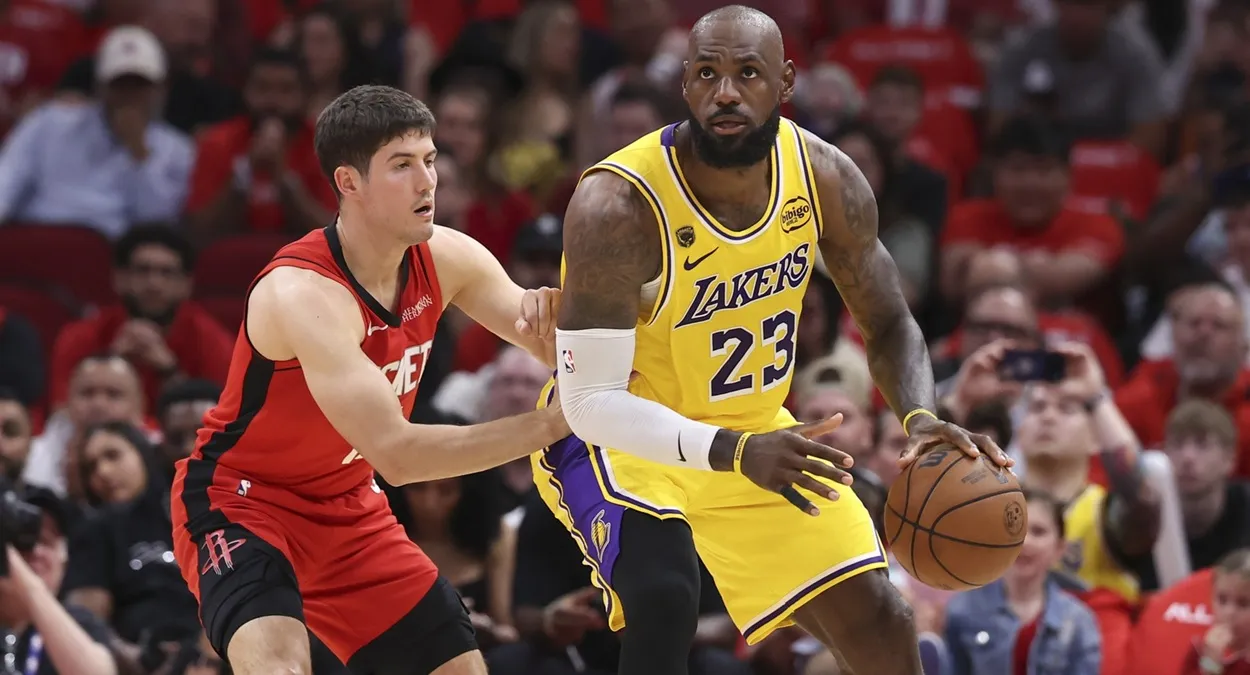 O momento que definiu a terceira vitória do Lakers nos playoffs contra o Rockets