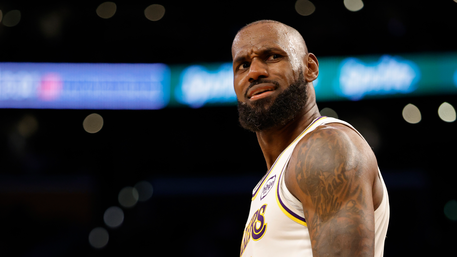 LeBron revela conversa franca com Doncic e Reaves