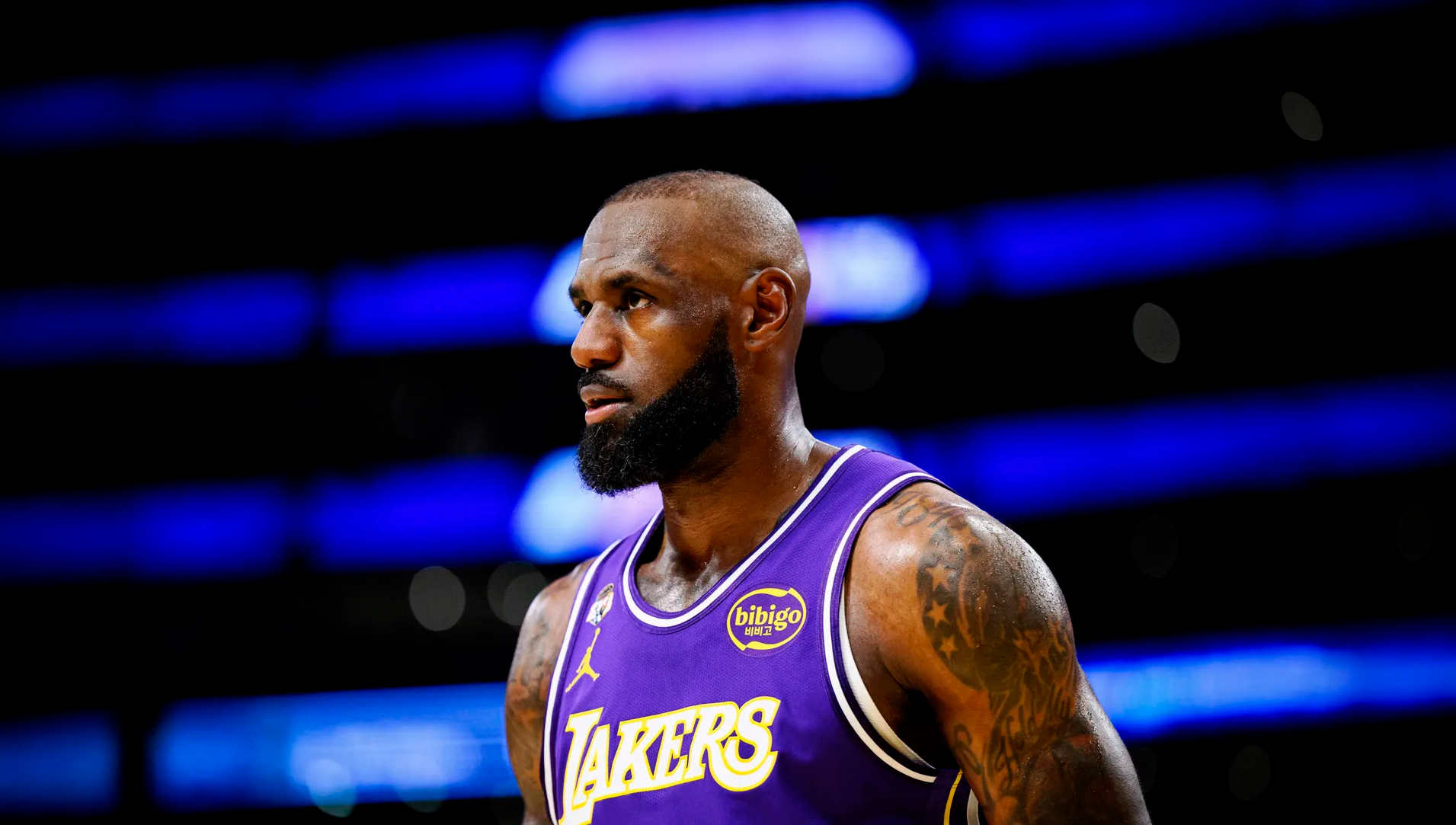 LeBron revela estar jogando de forma limitada