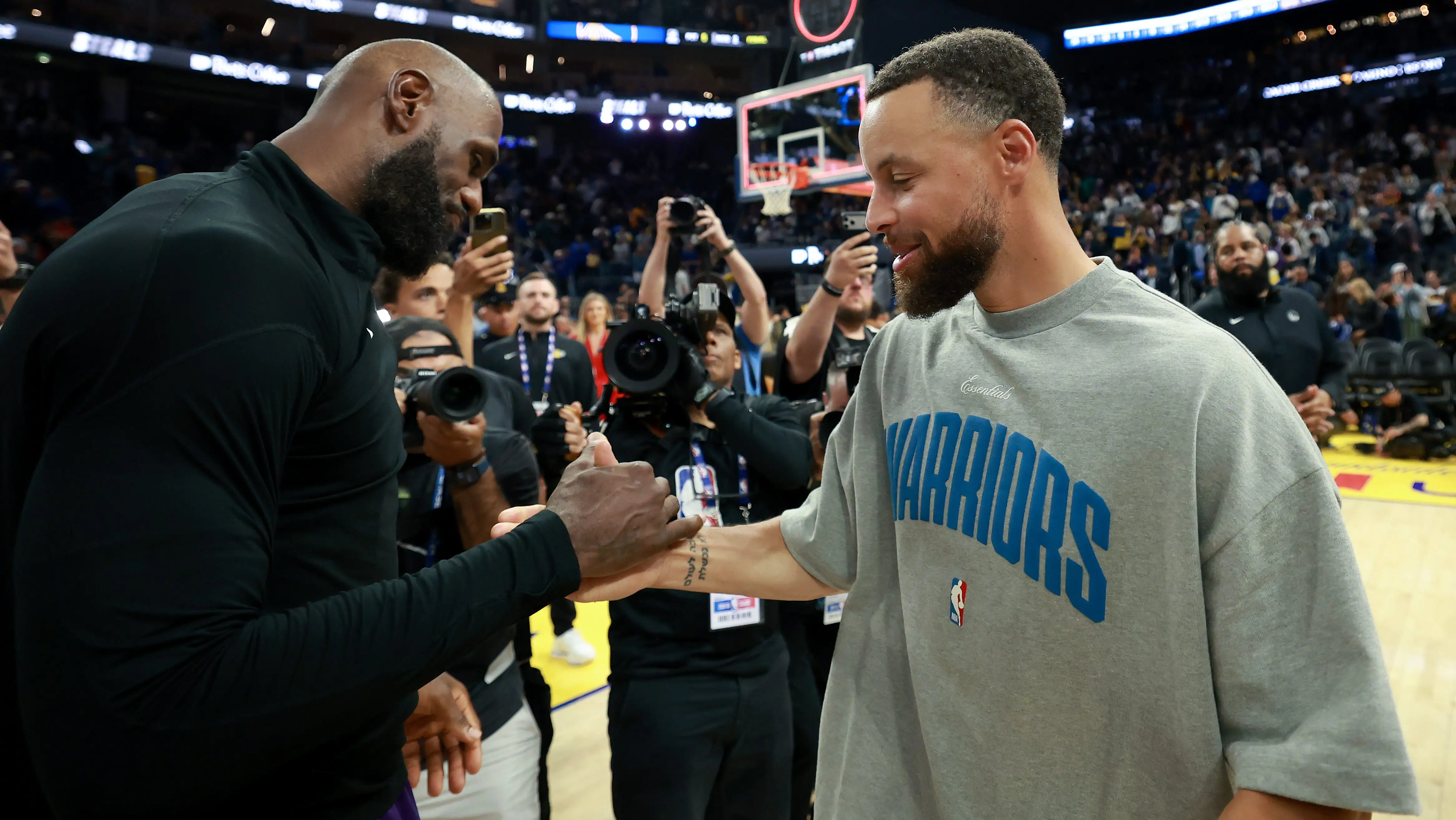 LeBron James comenta fato inédito em relação a Stephen Curry