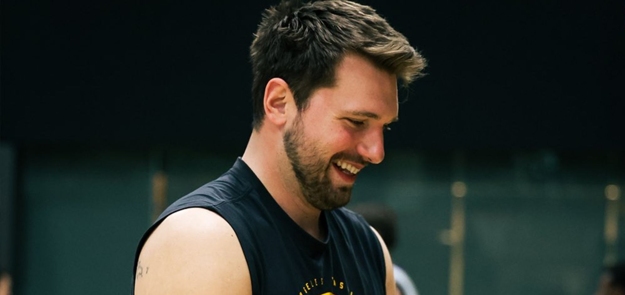 Luka Doncic e Austin Reaves voltam a treinar com o Lakers