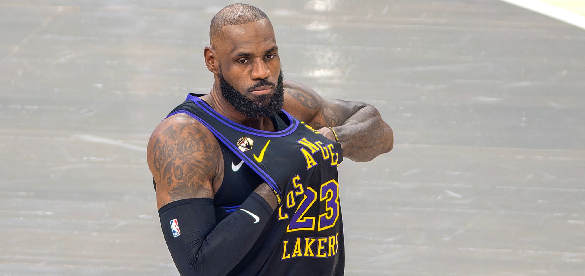 LeBron James teria se sentido desvalorizado pelo Lakers com atitude de Pelinka