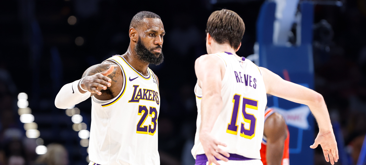 LeBron James e Austin Reaves: últimas atualizações de lesões