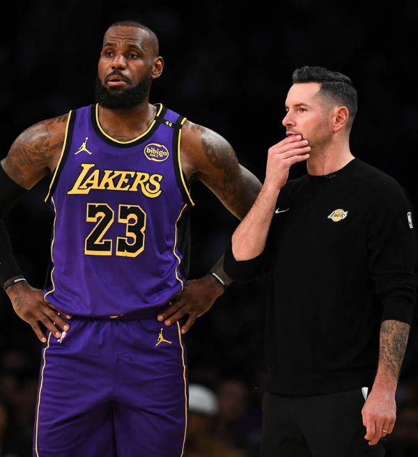 JJ Redick exalta LeBron James após nova marca histórica na NBA