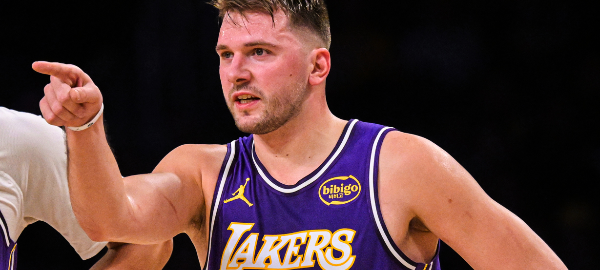 O Lakers precisa fazer essa troca urgente!