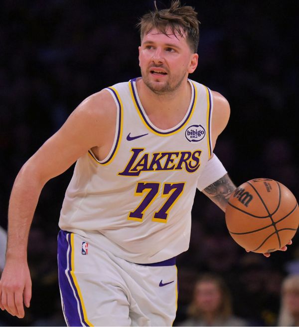 Luka Doncic lidera votação do All-Star Game e LeBron fica em posição inédita