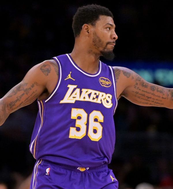 Lakers não está enxergando a solução mais óbvia para a defesa